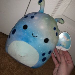 8” zinx the alien squishmallow